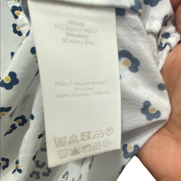 - Boden Ivory Floral Print Top - Picture 4 of 4